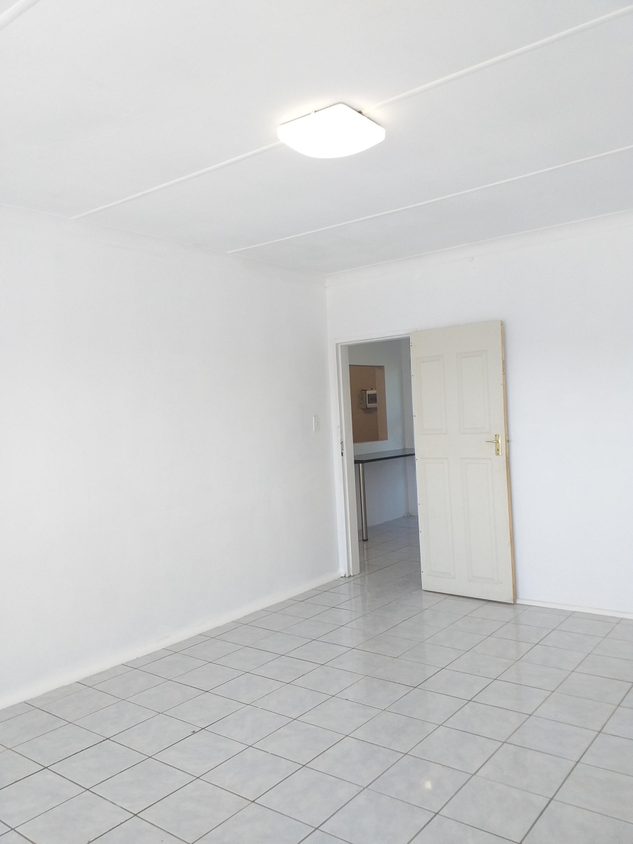 To Let 2 Bedroom Property for Rent in Southernwood Eastern Cape